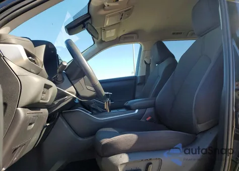 2023 Toyota Highlander L z USA, uszkodzony, nr VIN 5TDKDRAH0PS012419